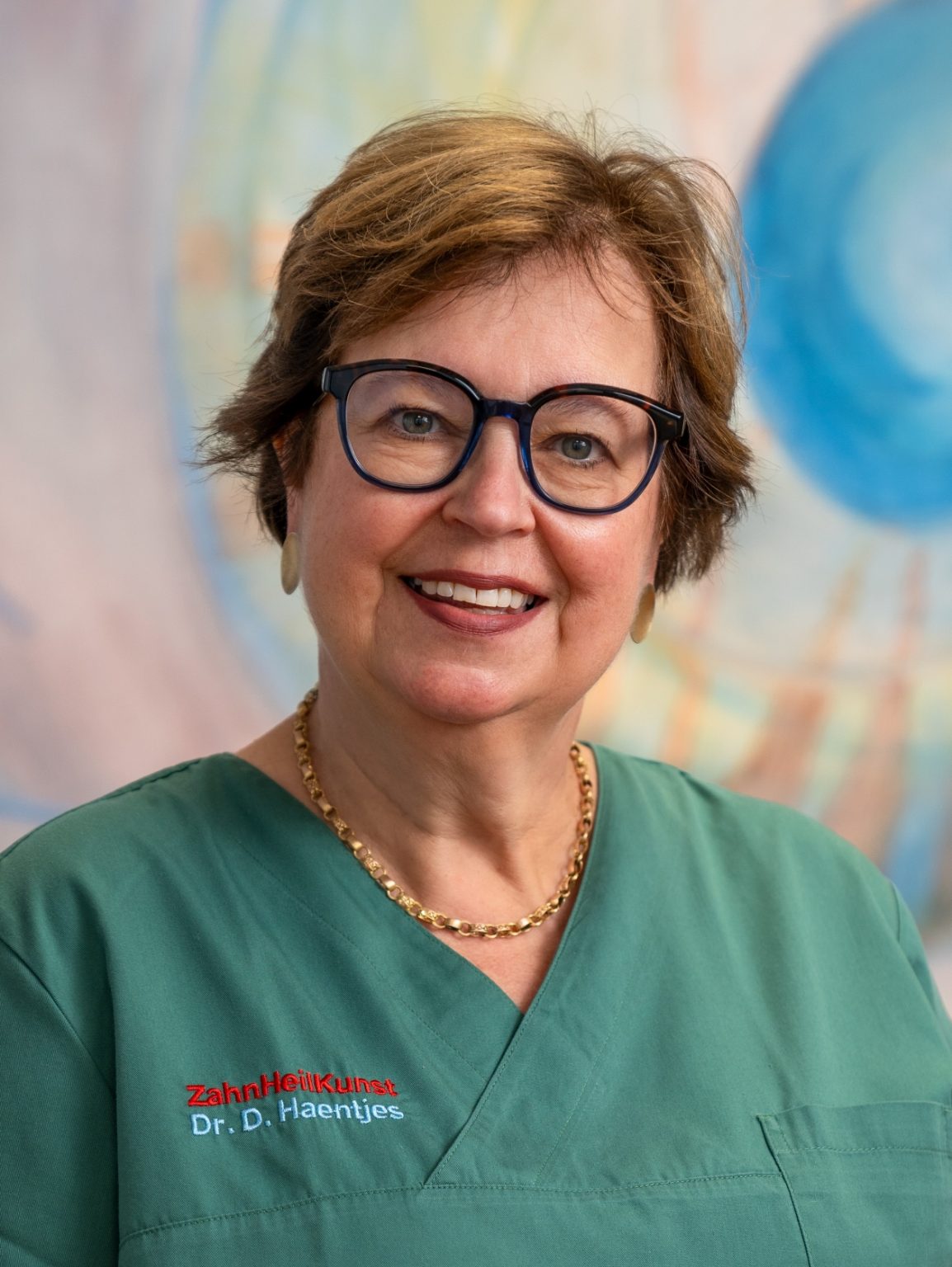 Tierarztpraxis Dr. Clemens Tyrell & Dr. Dorothee Haege In Wiesbaden Team - Zahn-Heil-Kunst